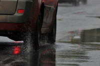 Zbog bujica otežan saobraćaj na auto-putu "9. januar"