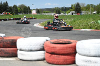 Adrenalin i zabava za volanom kartinga na stazi u Zalužanima