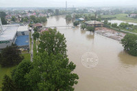 Обилне падавине доносе све више проблема: Поплављене куће, водостаји расту