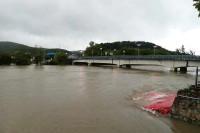 U Novom Gradu stanje elementarne nepogode, voda u Kostajnici ušla u nekoliko stambenih prostora
