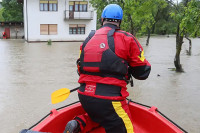 Врхунац воденог вала у Карловцу, Корана изједначила рекорд, критично код Петриње