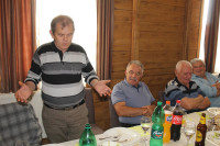 Članovi Udruženja lažova okupili se kod Srpca: Prase koje jede eksere odnijelo pobjedu na “Lažijadi”