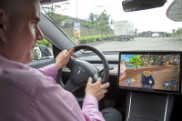НХТСА: Видео игрице у Теслиним возилима одвлаче пажњу возача