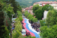 Srbi iz Zvečana šalju Đokoviću srpsku trobojku u Pariz