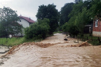 Сапна: Бујичне воде нанијеле штету од 1,4 милиона КМ