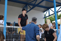 Jokić se pojavio na hipodrom u Somboru: Nikola došao da gleda svoje konje na trkama, publika skandirala "MVP" VIDEO