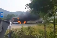 Izgorio autobus kod Kruševca