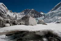 Led na Himalajima kopni neočekivano brzo