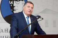 Dodik: Odlukama institucija Srpske ne može da se bavi nelegalni Šmit