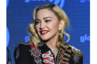 Мадона хитно примљена у болницу, задржана на одjељењу интензивне његе