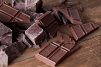 Стручњаци откривају: Цијелог живота погрешно једемо чоколаду