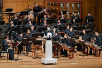 Robot dirigovao orkestrom