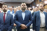 Градоначелник Никшића током интонирања химне Црне Горе држао испружен средњи прст ВИДЕО