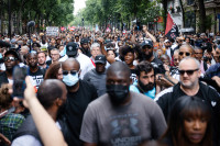 Pariz: Stotine demonstranata marširalo protiv policijskog nasilja uprkos zabrani