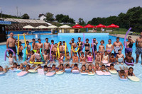 Град Прњавор обезбиједио бесплатну школу пливања за више од 220 дјеце
