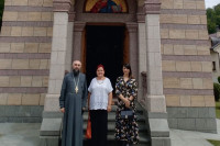 Srpčanke uručile skromnu donaciju manastiru Osovica