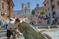 Crveni meteo alarm za 15 gradova u Italiji, prijete temperature od preko 40 stepeni