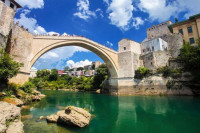 Skok sa Starog mosta u Mostaru umalo završio tragično VIDEO