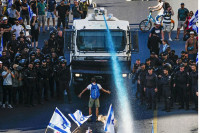 Uhapšeno više desetina demonstranata u Izraelu, danas štrajkuju ljekari