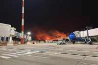 Aerodrom u Palermu zatvoren zbog požara u okolini