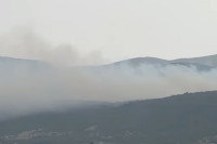 Пожар на неприступачном терену код Пирота гаси 18 ватрогасаца са седам возила