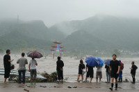 Peking: 11 osoba poginulo, 27 nestalo u poplavama