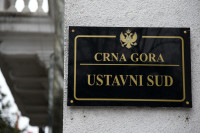 Српски национални савјет тражи ћилиричну таблу на улазу у Уставни суд Црне Горе