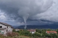 Tornado u Ilirskoj Bistrici oštetio 11 objekata