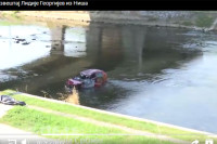 Automobil sletio u rijeku, stradala žena