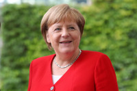 Njemačka godišnje izdvaja 55.000 evra za frizuru i kozmetiku Angele Merkel