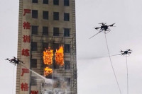 Pogledajte kako u Kini gase požar pomoću dronova VIDEO