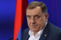 Dodik: Svi da sjednu i dogovore se o spomen –obilježju borcima, prestati sa skrnavljenjem