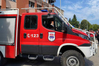 Stanivuković se zatvorio u vatrogasno vozilo, građani ne daju zemljište „Autoprevozu”  ( FOTO;  VIDEO)