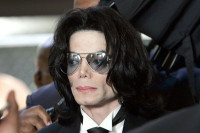 Обновљене тужбе против Мајкла Џексона због сексуалног злостављања