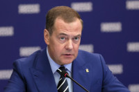 Medvedev pozvao Evropljane da se "ne igraju avionima"