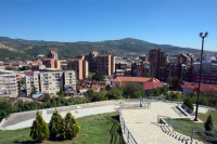 Рок за напуштање зграда у Косовоској Митровици помјерен за двије недјеље