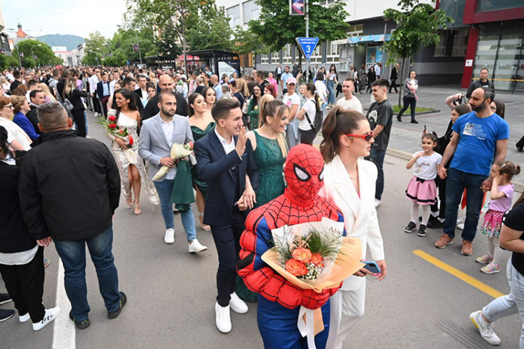 "Spajdermen" među banjalučkim maturantima