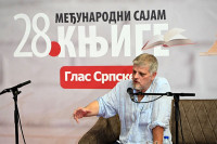 Владимир Кецмановић представио роман "Кад ђаволи полете" на „Гласовом" сајму књиге
