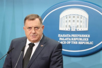 Dodik poručio Miličeviću: Nacionalno odgovorna politika je i čuvanje institucija Srpske