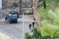 Епархија: Наоружани људи блиндираним возилом упали у манастир Бањска, чују се пуцњи
