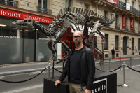 Skelet kamptosaurusa "Beri" izložen pred aukciju u Parizu
