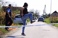 Drama u Sloveniji: Muškarac sa balkona puca na policiju, pozvani specijalci