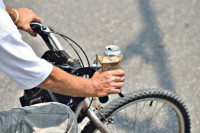Biciklista star 70 godina "naduvao" 2,18 promila alkohola