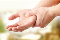 Drhtanje ruku može biti znak ozbiljnog oboljenja: Evo kada se morate javiti ljekaru