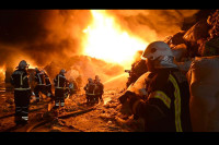 Vatrogasac povrijeđen u požaru u Osijeku u kritičnom stanju
