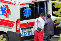 Nekadašnji premijer Srbije pao sa kuće, prevezen u bolnicu!