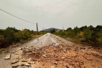 Snažno nevrijeme pogodilo Hercegovinu: Grom u Ljubuškom raznio cestu