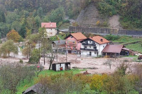 Klizišta zatrpala kuće, u Kočevju poplavljeno više od 30 objekata