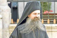 Епископ Теодосије: Продајом земље окрећемо леђа светињама и Космету