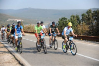 Humanitarna biciklistička vožnja od Gacka do manastira Tvrdoš: Da Pavle ozdravi